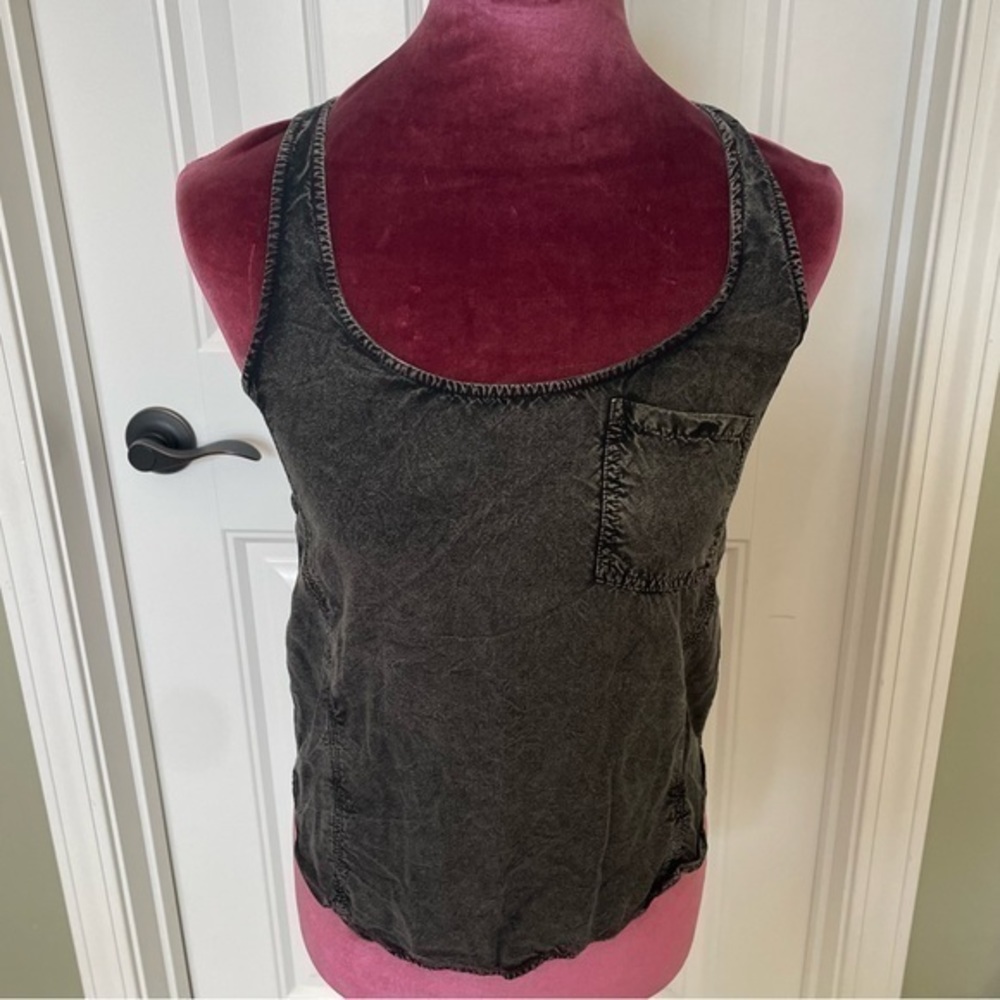 Silence and Noise Distressed Gray/Black Tank SZ S